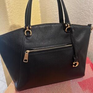Elegant Black Leather Handbag